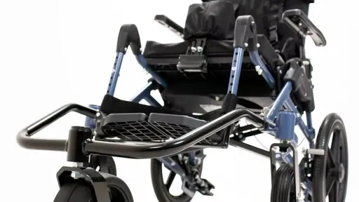 Cub wheelchair